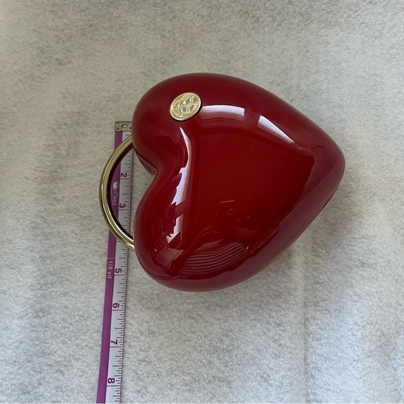 STARBUCKS KOREA Red Plastic Heart Bag White Day 2020 magnetic Closure - Picture 3 of 10